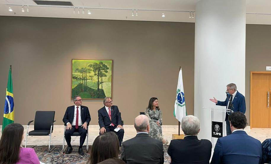 Cohapar e Tribunal de Justiça assinam termo para promover regularização fundiária no Estado