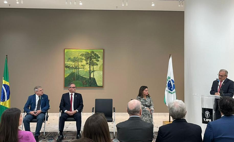 Cohapar e Tribunal de Justiça assinam termo para promover regularização fundiária no Estado