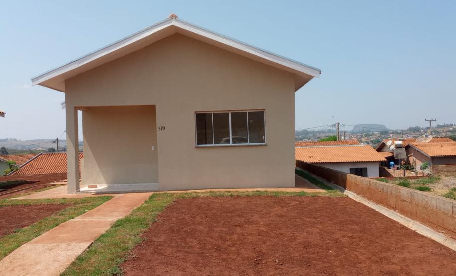 Em Ribeirão Claro, 50 famílias recebem moradias financiadas pela Cohapar