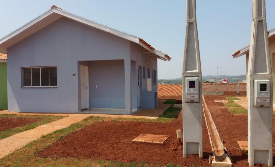 Em Ribeirão Claro, 50 famílias recebem moradias financiadas pela Cohapar