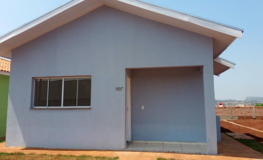 Em Ribeirão Claro, 50 famílias recebem moradias financiadas pela Cohapar