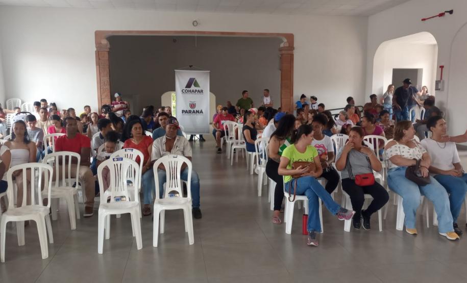 Em Ribeirão Claro, 50 famílias recebem moradias financiadas pela Cohapar