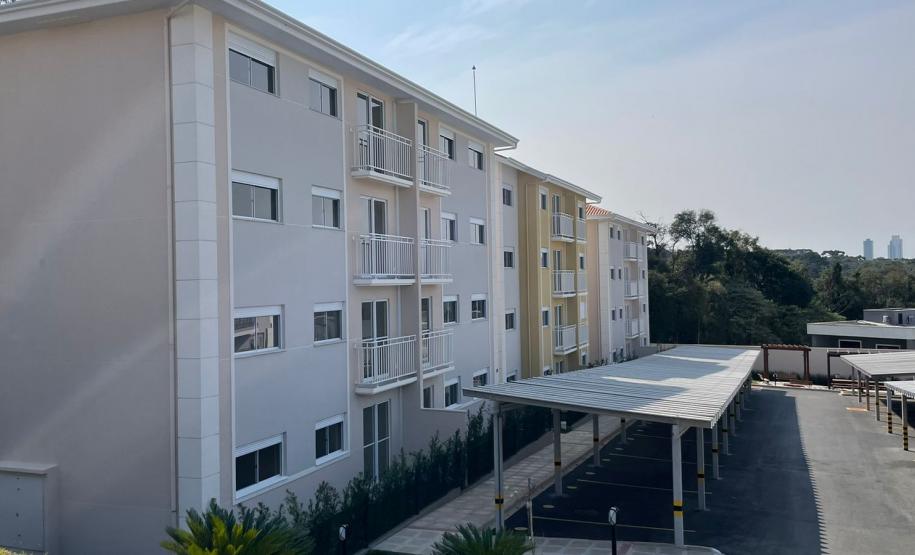 Cohapar entrega residencial com 128 apartamentos na capital