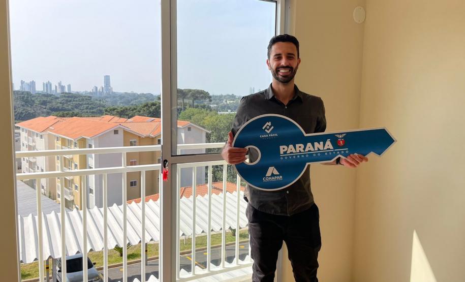 Cohapar entrega residencial com 128 apartamentos na capital