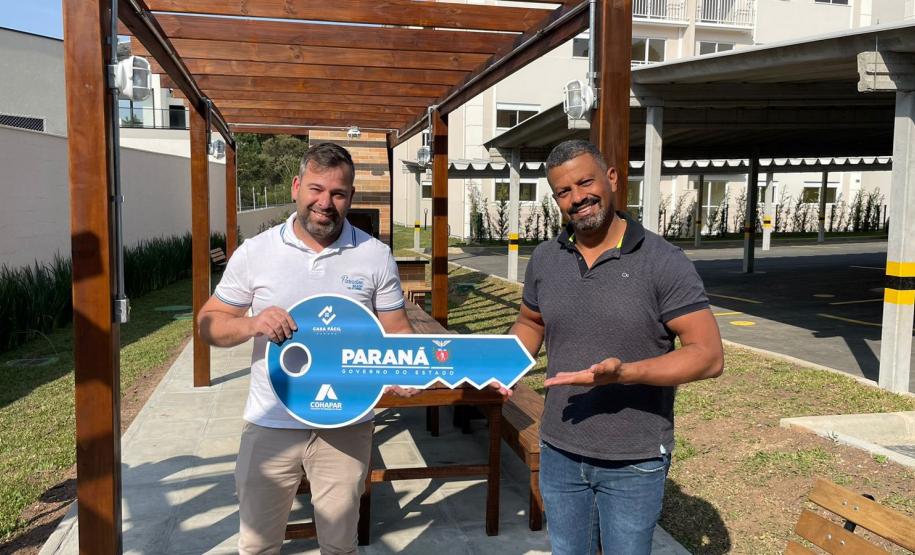 Cohapar entrega residencial com 128 apartamentos na capital