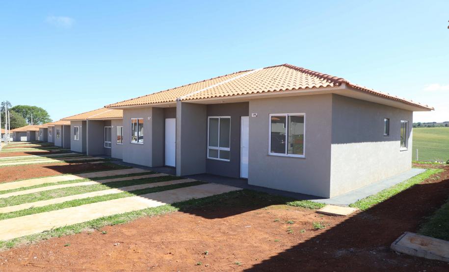 Casa Fácil Paraná: Darci Piana entrega casas para 292 famílias de Ponta Grossa
