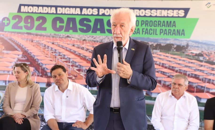 Casa Fácil Paraná: Darci Piana entrega casas para 292 famílias de Ponta Grossa