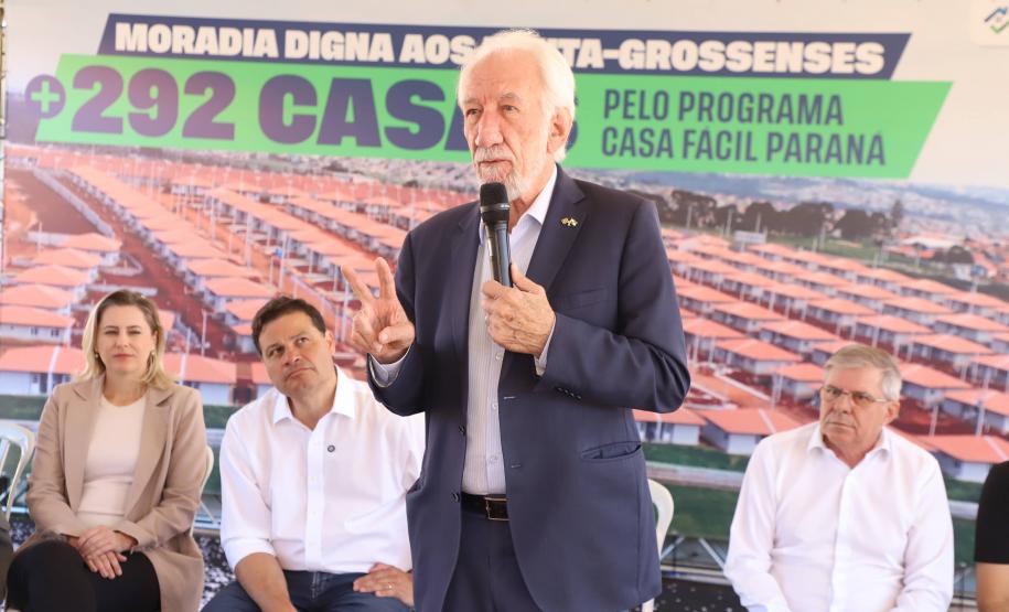 Casa Fácil Paraná: Darci Piana entrega casas para 292 famílias de Ponta Grossa