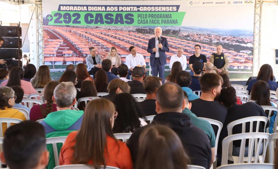 Casa Fácil Paraná: Darci Piana entrega casas para 292 famílias de Ponta Grossa