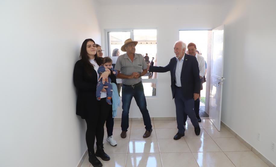 Casa Fácil Paraná: Darci Piana entrega casas para 292 famílias de Ponta Grossa