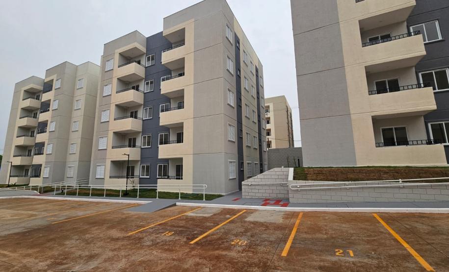 Com aporte estadual de R$ 2,33 milhões, 200 famílias de Maringá conquistam imóveis próprios