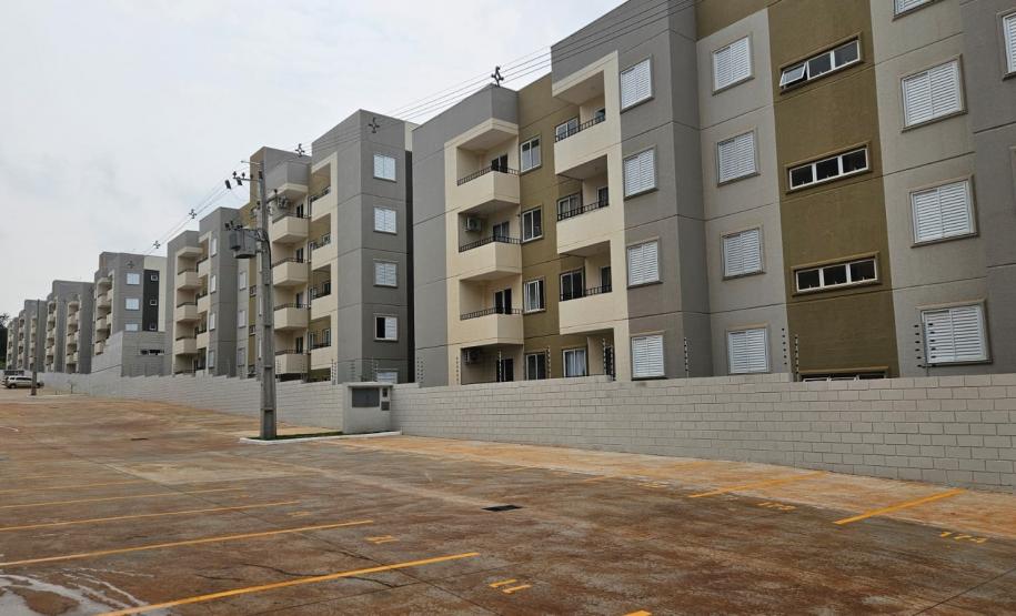 Com aporte estadual de R$ 2,33 milhões, 200 famílias de Maringá conquistam imóveis próprios