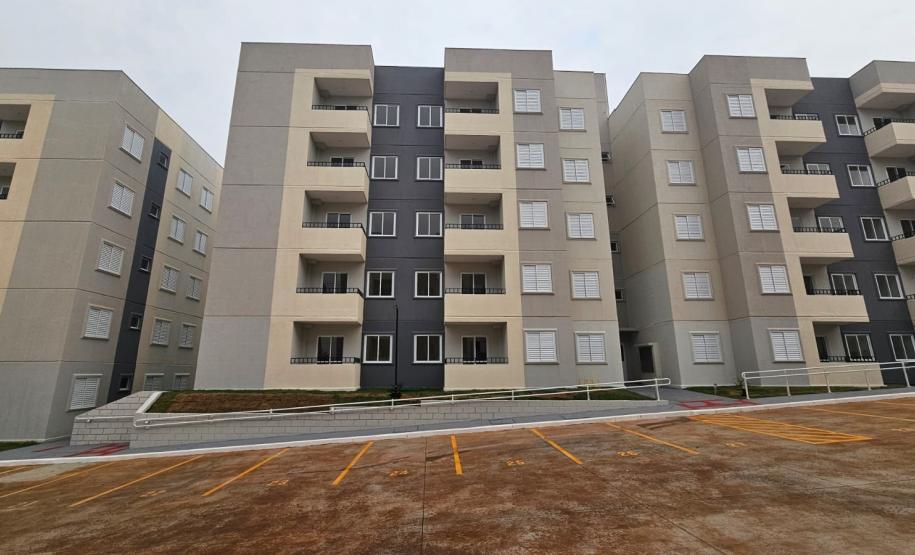 Com aporte estadual de R$ 2,33 milhões, 200 famílias de Maringá conquistam imóveis próprios