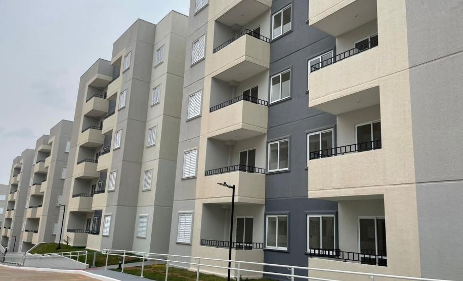 Com aporte estadual de R$ 2,33 milhões, 200 famílias de Maringá conquistam imóveis próprios