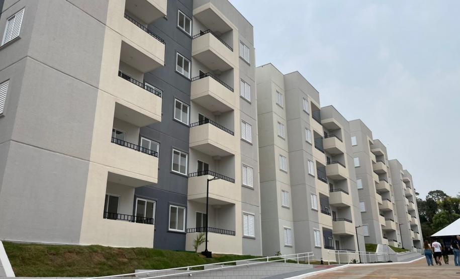 Com aporte estadual de R$ 2,33 milhões, 200 famílias de Maringá conquistam imóveis próprios
