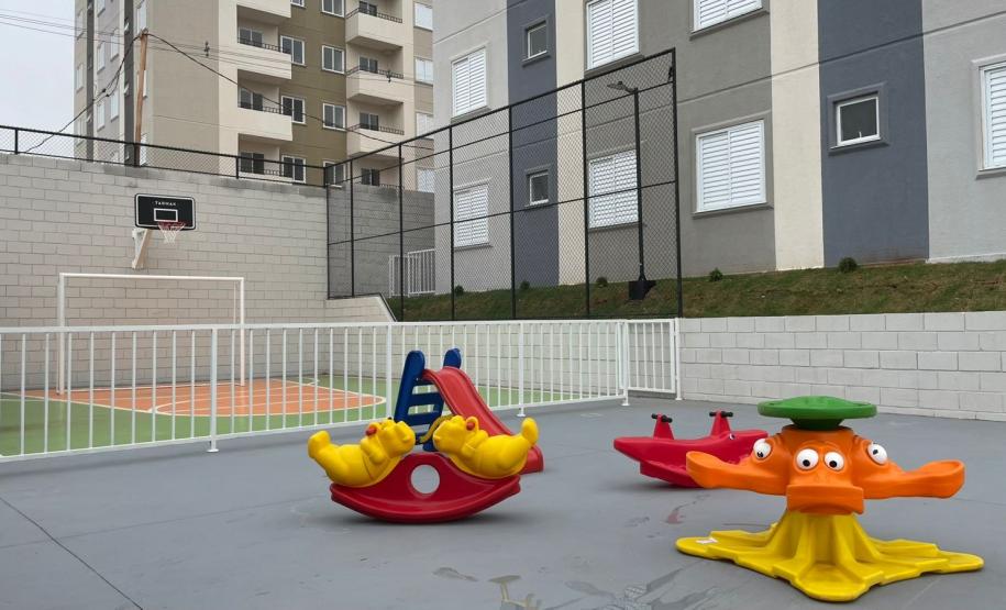 Com aporte estadual de R$ 2,33 milhões, 200 famílias de Maringá conquistam imóveis próprios