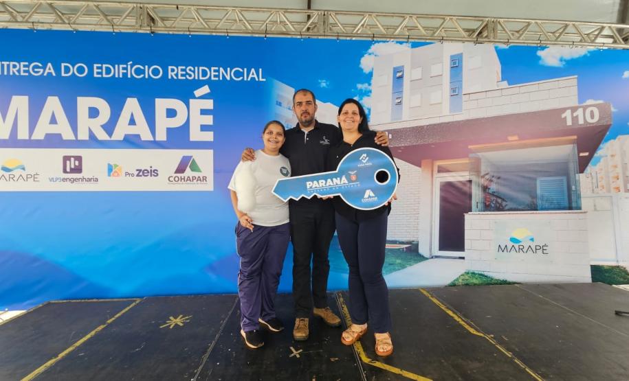 Com aporte estadual de R$ 2,33 milhões, 200 famílias de Maringá conquistam imóveis próprios