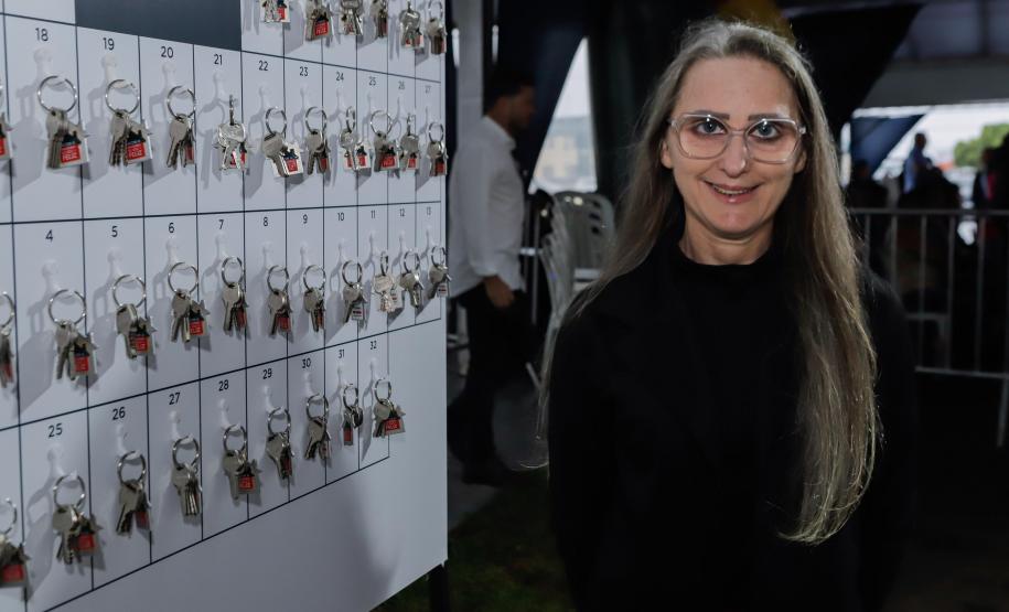 532 famílias de Cafelândia e Nova Aurora recebem as chaves da casa própria