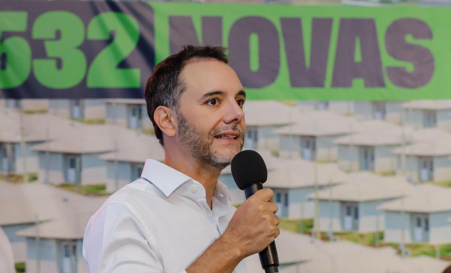 532 famílias de Cafelândia e Nova Aurora recebem as chaves da casa própria