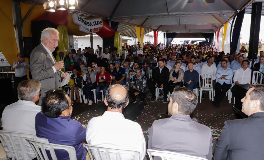 532 famílias de Cafelândia e Nova Aurora recebem as chaves da casa própria