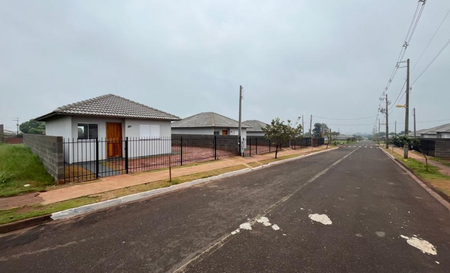 Com apoio do Casa Fácil, novo residencial é entregue e beneficia 30 famílias de Paranavaí