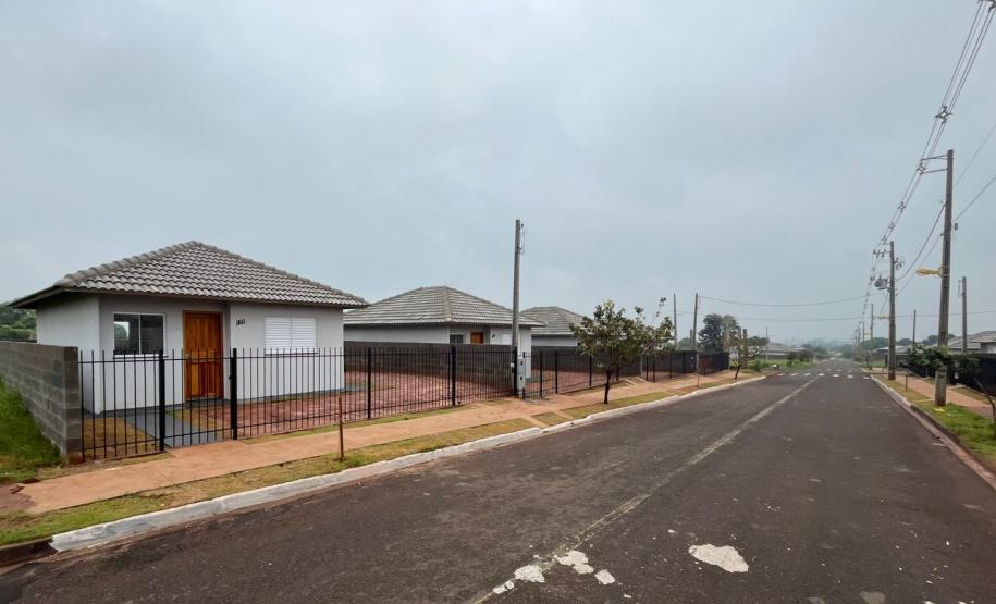Com apoio do Casa Fácil, novo residencial é entregue e beneficia 30 famílias de Paranavaí