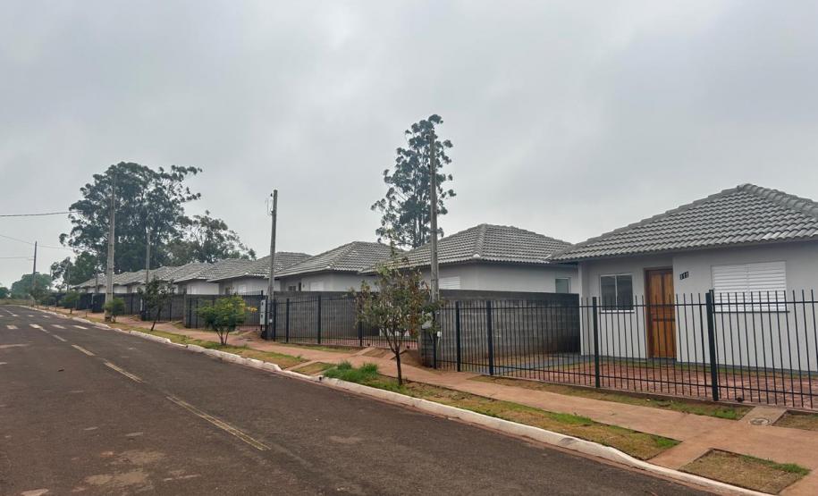 Com apoio do Casa Fácil, novo residencial é entregue e beneficia 30 famílias de Paranavaí