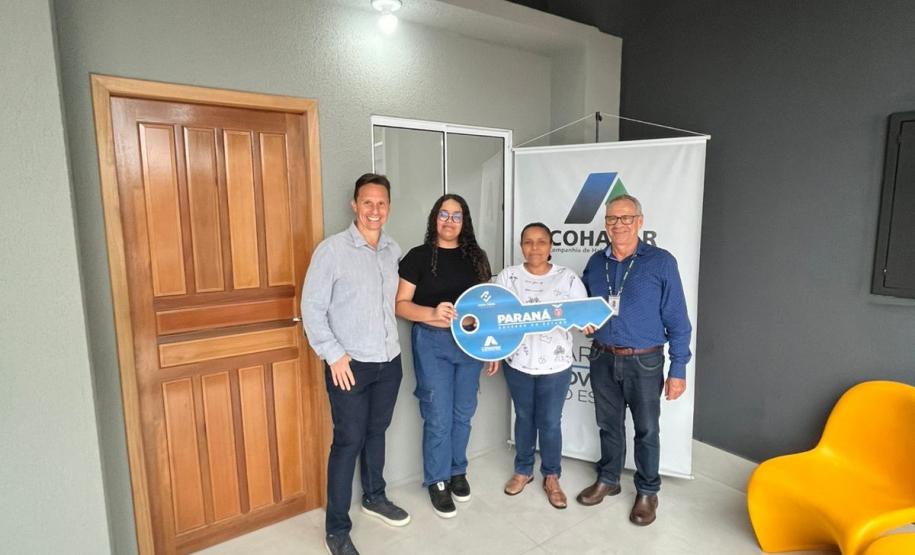 Com apoio do Casa Fácil, novo residencial é entregue e beneficia 30 famílias de Paranavaí