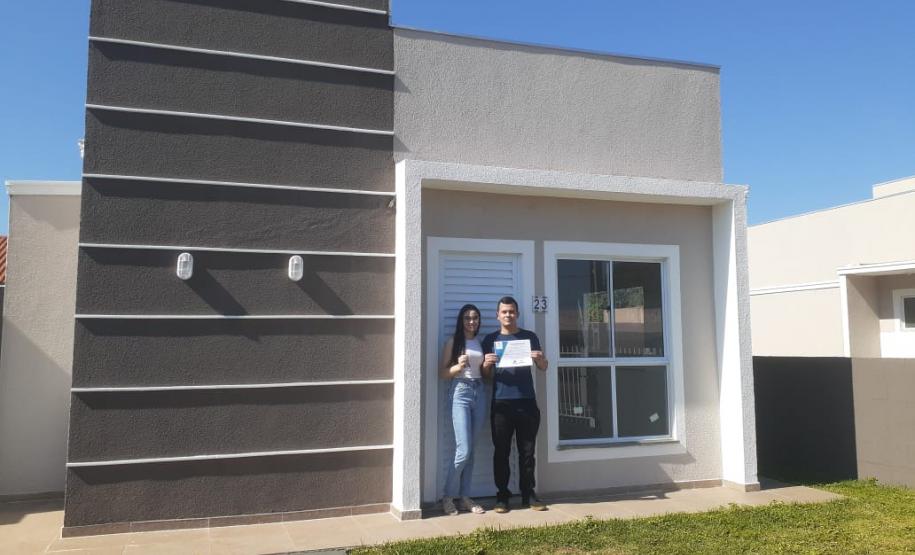 Com recursos estaduais, Cohapar entrega residencial com 47 novas casas em Foz do Iguaçu