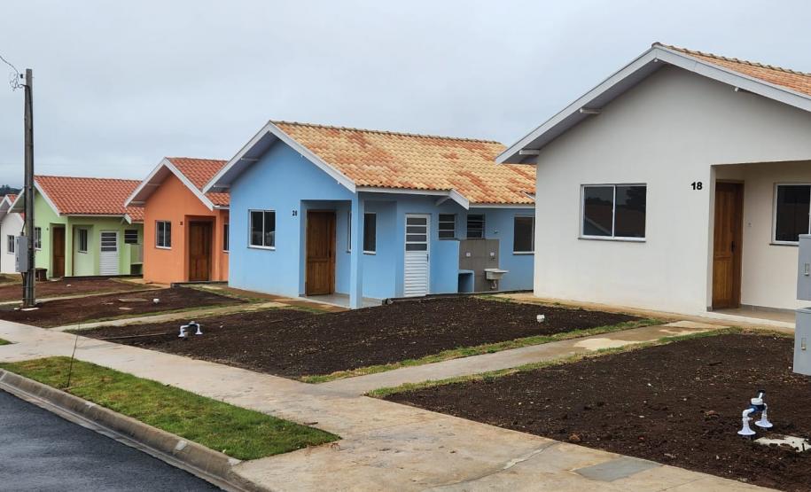 Em Coronel Domingos Soares, 29 famílias recebem moradias financiadas pela Cohapar