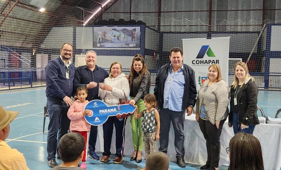 Em Coronel Domingos Soares, 29 famílias recebem moradias financiadas pela Cohapar