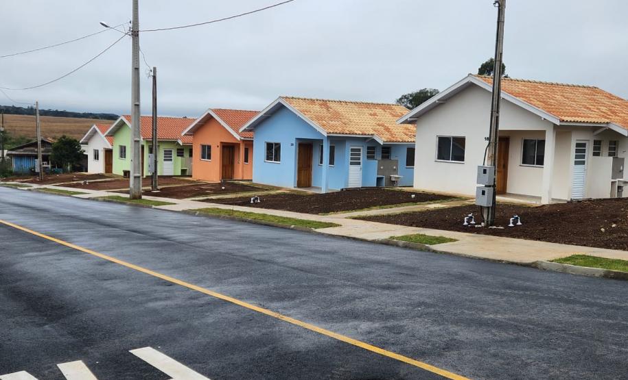 Em Coronel Domingos Soares, 29 famílias recebem moradias financiadas pela Cohapar