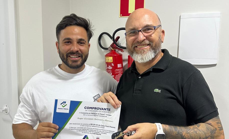 Cohapar entrega empreendimento com 24 apartamentos na capital