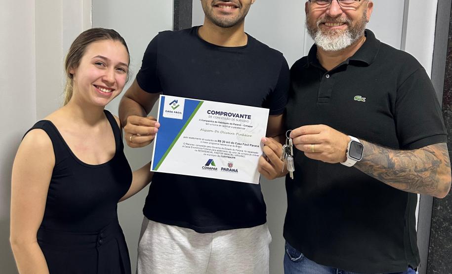 Cohapar entrega empreendimento com 24 apartamentos na capital