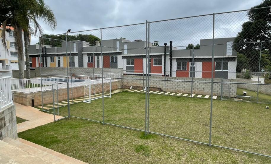 Cohapar entrega residencial com 184 casas e apartamentos em Curitiba