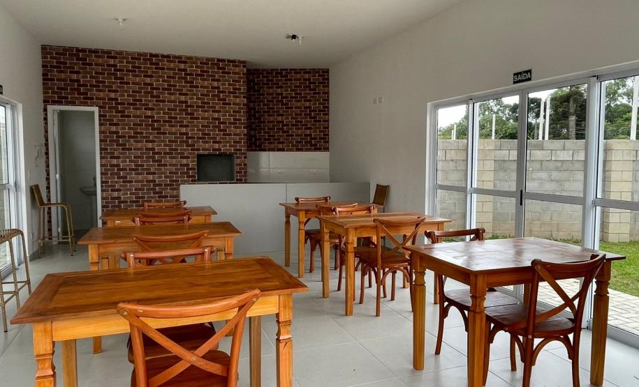 Cohapar entrega residencial com 184 casas e apartamentos em Curitiba