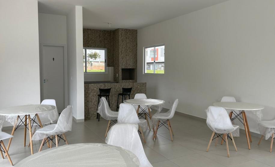 Cohapar entrega residencial com 184 casas e apartamentos em Curitiba