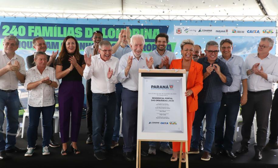 Programa Casa Fácil: vice-governador entrega residencial com 240 unidades em Londrina
