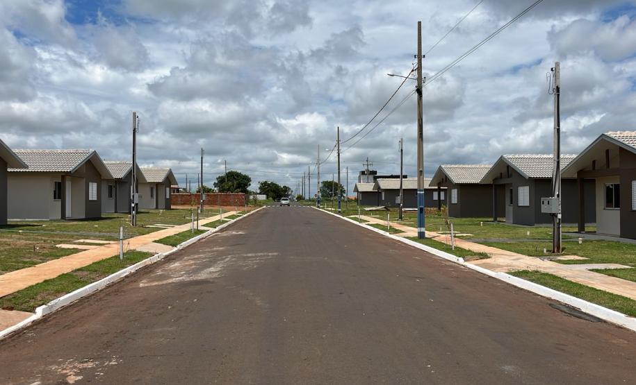 62 famílias de Loanda recebem as chaves da casa própria com ajuda do Governo do Estado