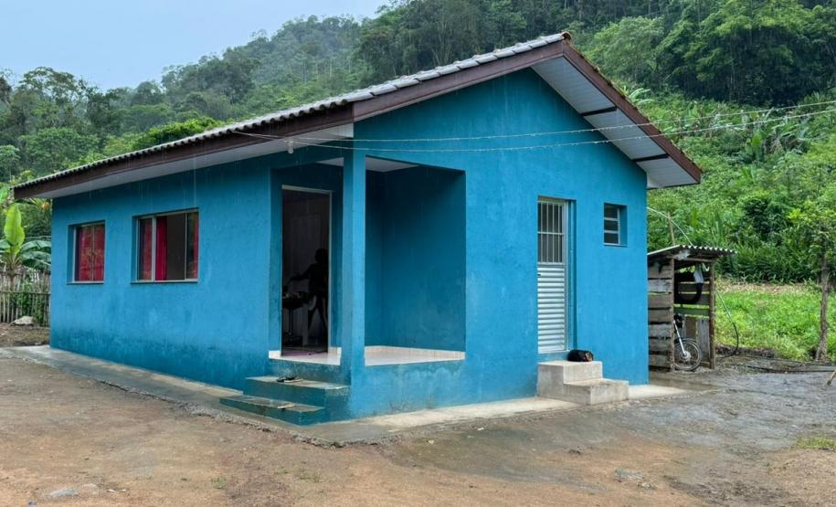 Cohapar entrega moradias para famílias quilombolas de Guaraqueçaba