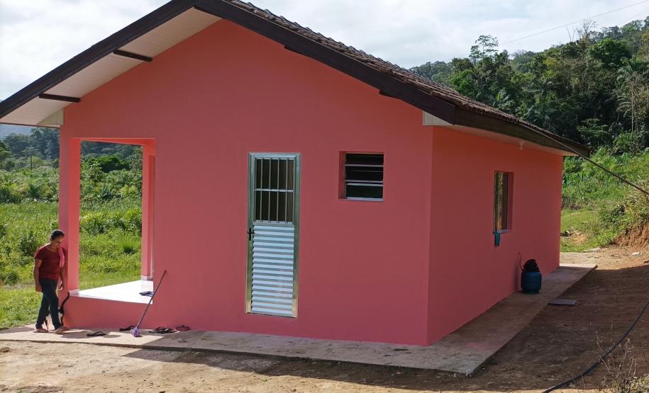Cohapar entrega moradias para famílias quilombolas de Guaraqueçaba