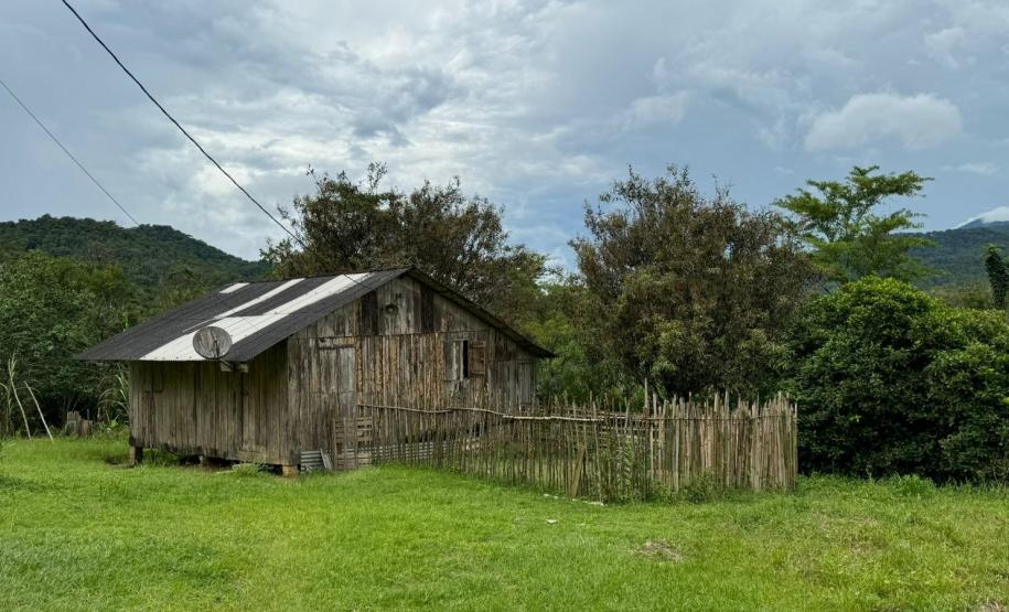 Cohapar entrega moradias para famílias quilombolas de Guaraqueçaba
