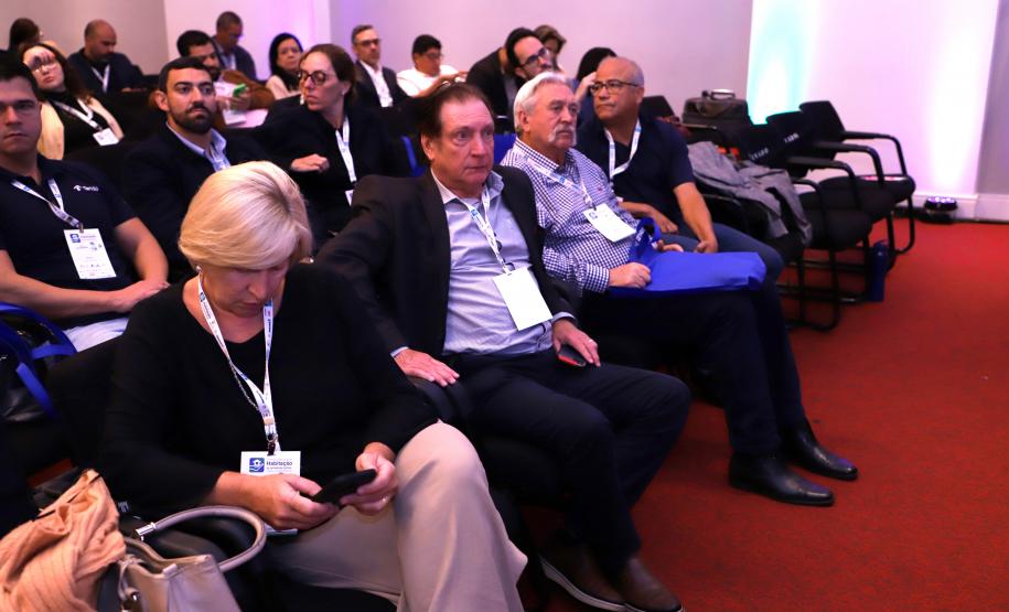 Painéis debatem programas, parcerias e fontes de financiamento para habitação