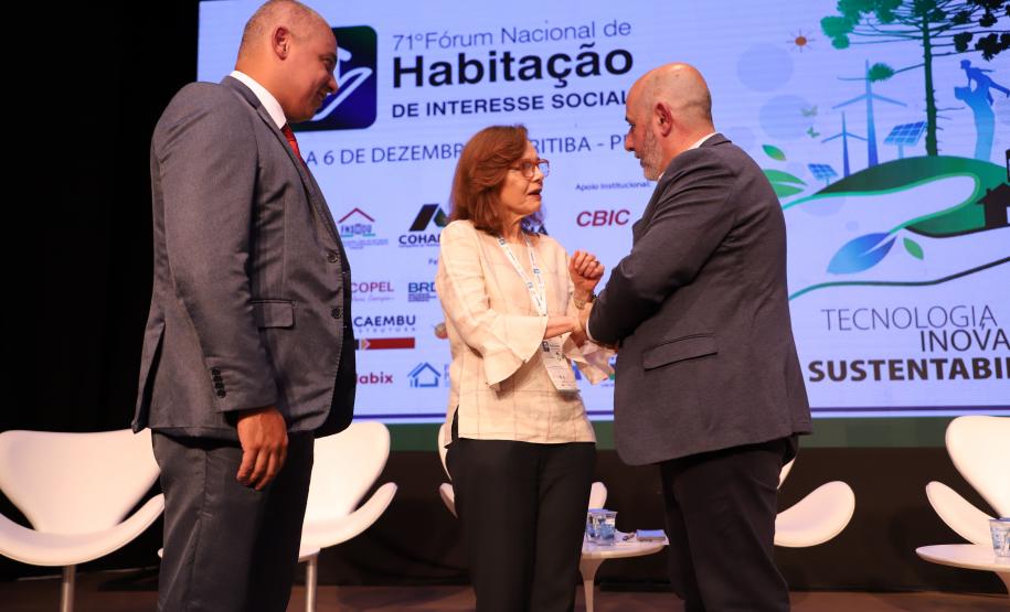 Painéis debatem programas, parcerias e fontes de financiamento para habitação