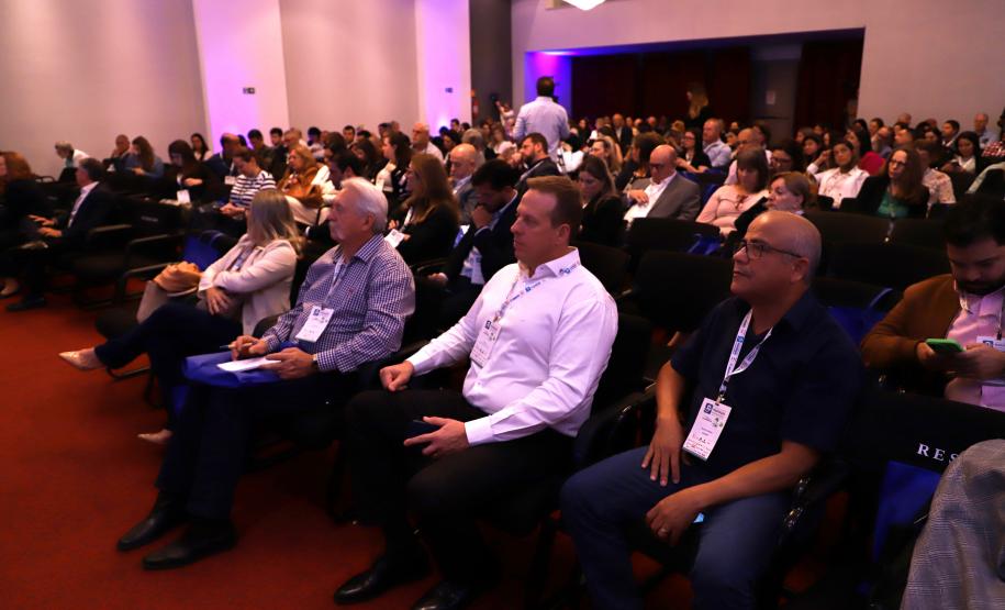 Painéis debatem programas, parcerias e fontes de financiamento para habitação