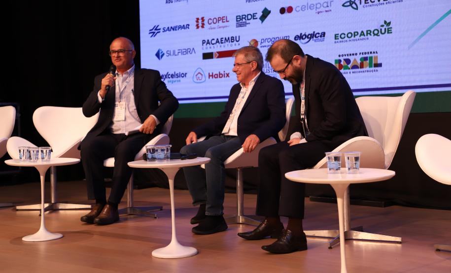 Painéis debatem programas, parcerias e fontes de financiamento para habitação