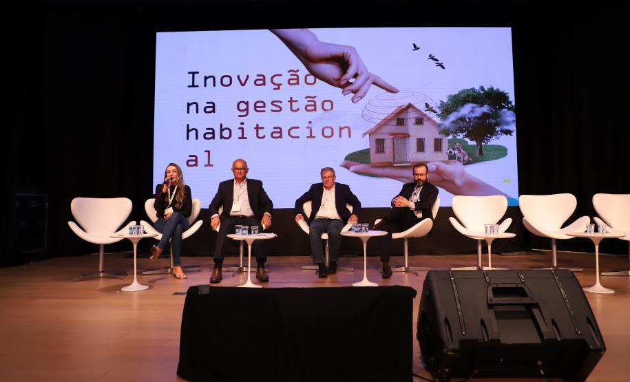 Painéis debatem programas, parcerias e fontes de financiamento para habitação