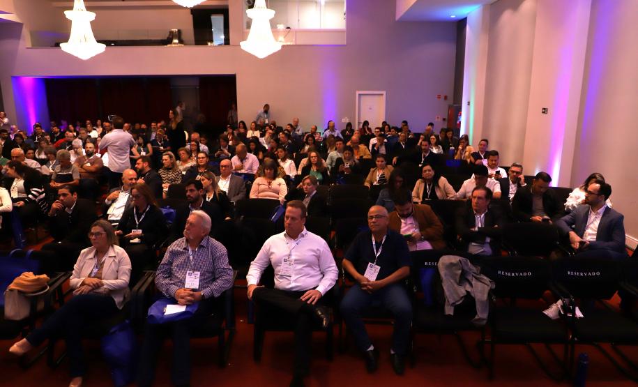 Painéis debatem programas, parcerias e fontes de financiamento para habitação