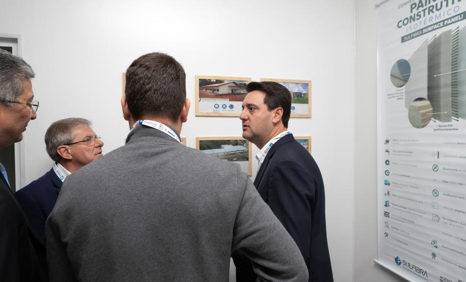 R$ 1,7 bilhão: Paraná firma convênio com BID e Caixa para novas fases do Casa Fácil