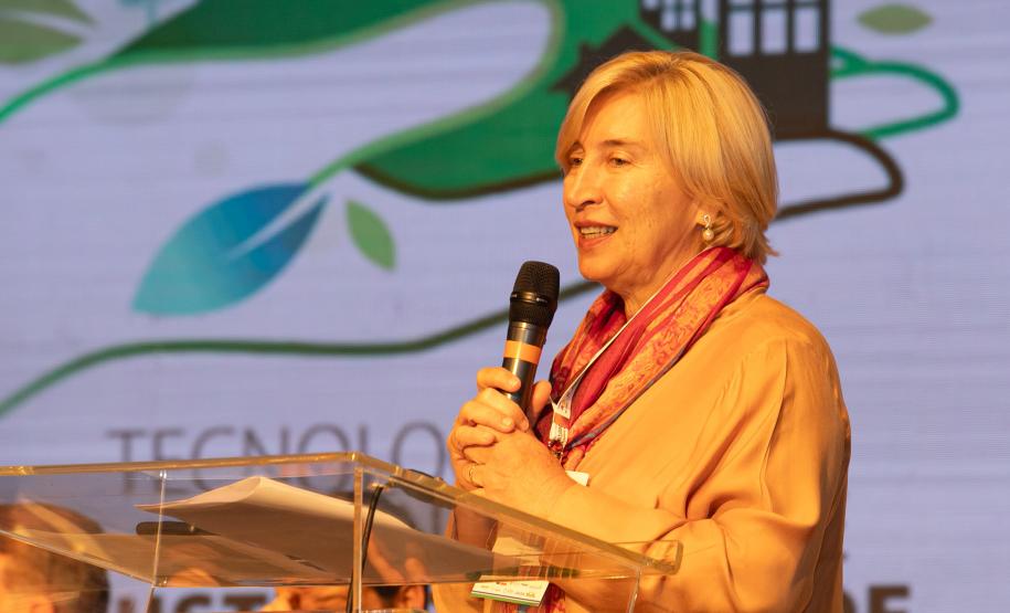 R$ 1,7 bilhão: Paraná firma convênio com BID e Caixa para novas fases do Casa Fácil